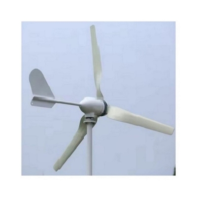 Sistema de energía eólica para uso doméstico espiral con controlador híbrido solar eólico
