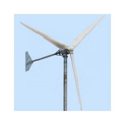 Sistema de energía eólica horizontal fuera de la red con controlador híbrido eólico solar